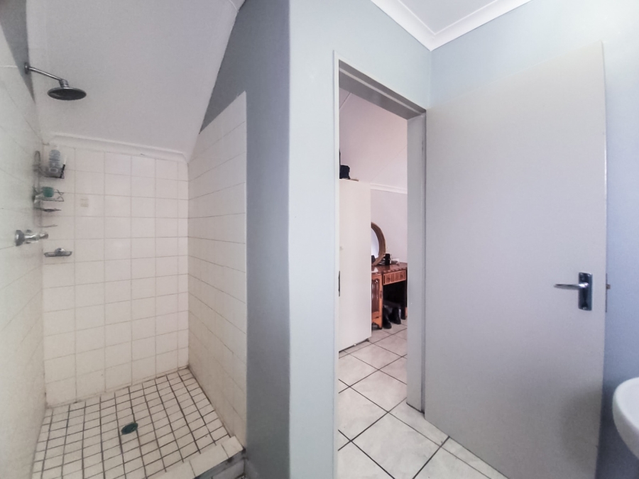 1 Bedroom Property for Sale in Kannoniers Park North West